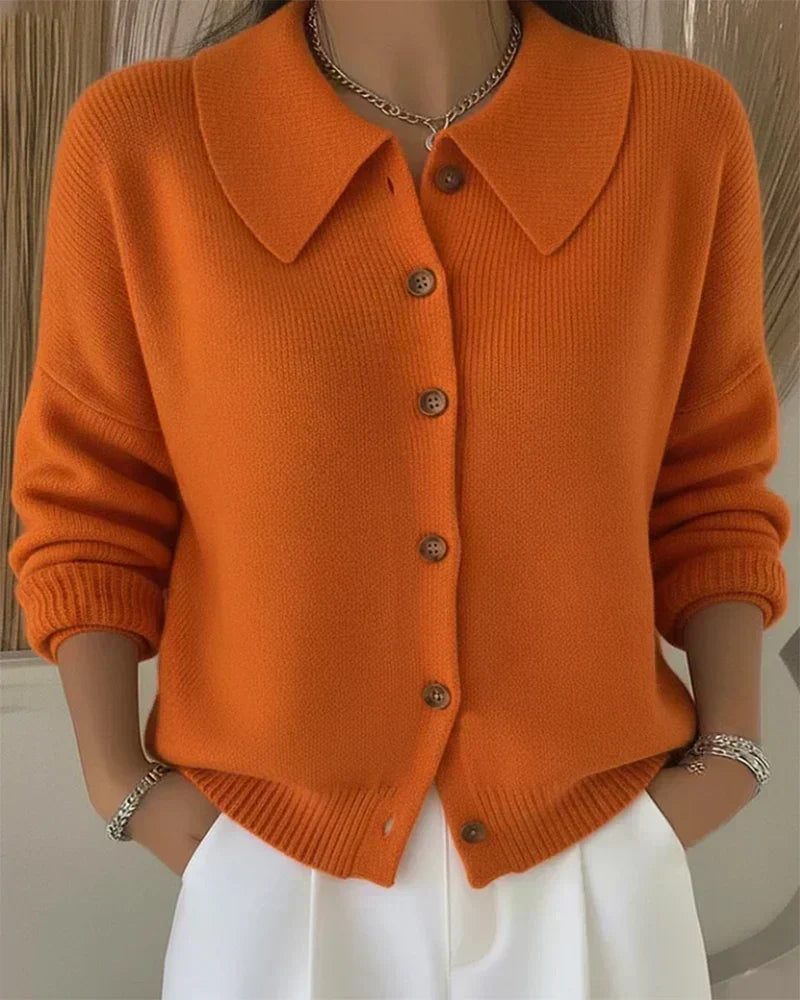 Véronique | Cardigan à col pointu boutonné
