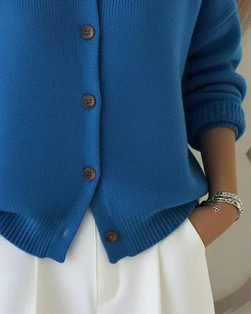 Véronique | Cardigan à col pointu boutonné