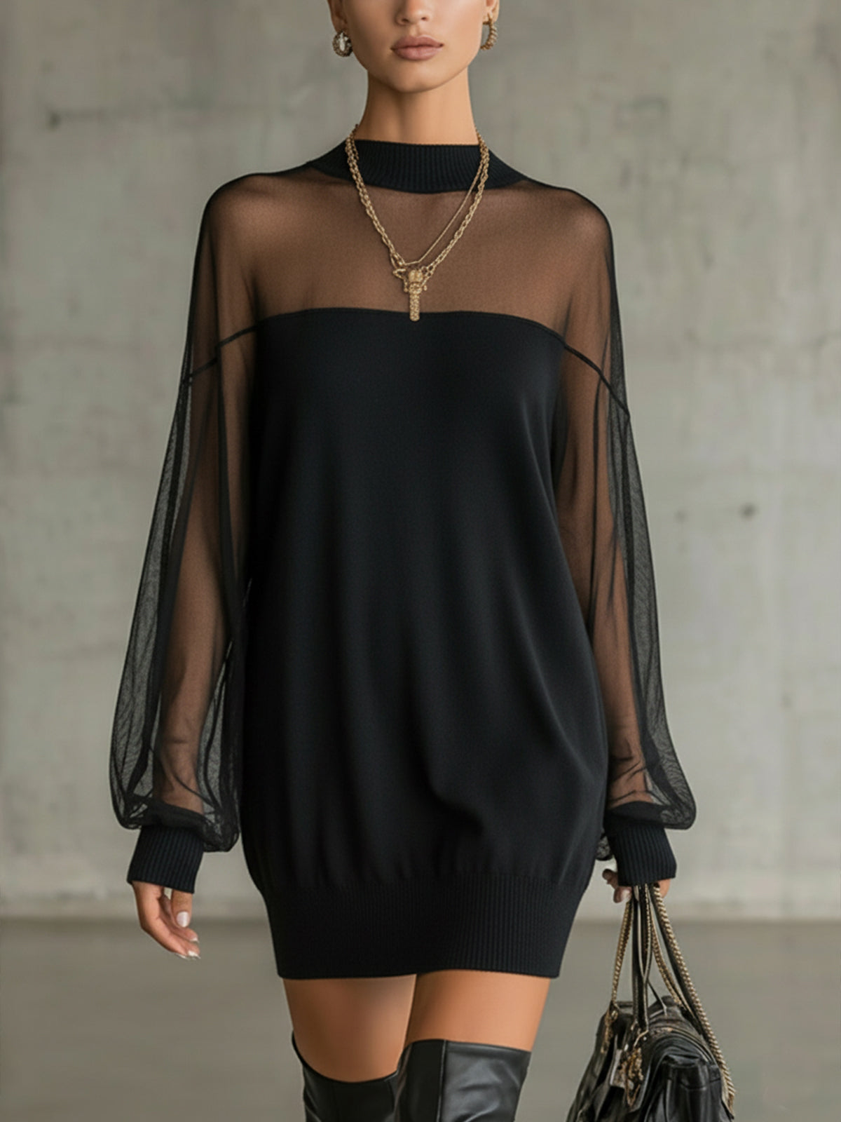 Capucine | Robe courte noire à manches en résille