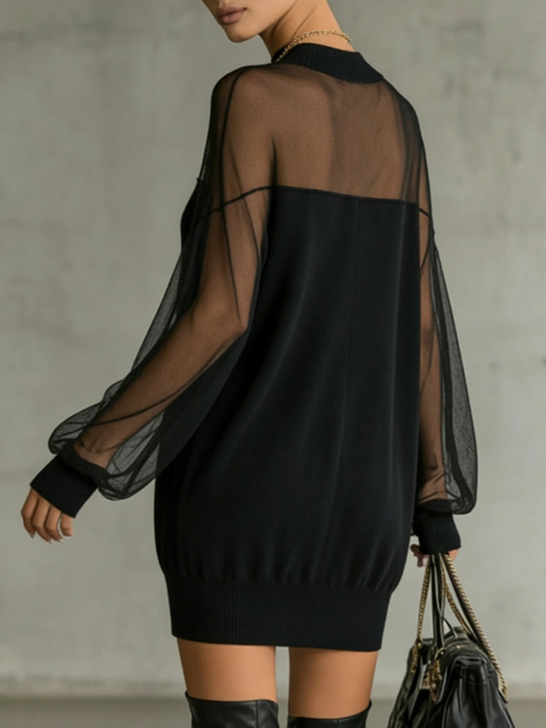 Capucine | Robe courte noire à manches en résille